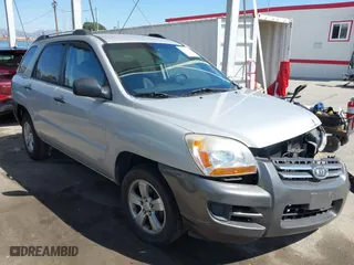 2008 Kia Sportage LX with VIN KNDJF724087464419, listed as a IAAI auction lot 41762537 with 232,760 mi miles. Bid and sale history available at carsss.com. Image 1.