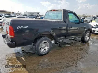 2002 Ford F-150 XL with VIN 1FTRF17212NB52992, listed as a Copart auction lot 50529915 with 111,094 mi miles and Clean Title. Bid and sale history available at carsss.com. Image 3.