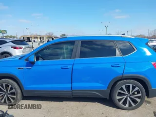 2022 Volkswagen Taos SE z VIN 3VVRX7B28NM088778, wystawiony jako IAAI lot #41624907 z przebiegiem 32 903 mil mil oraz . Historia ofert i sprzedaży dostępna na DreamBid. Obrazek 14.