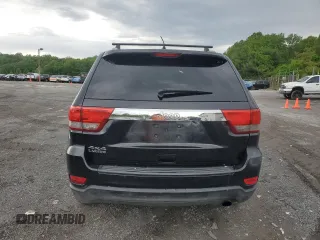 2011 Jeep Grand Cherokee Laredo z VIN 1J4RR4GG5BC609569, wystawiony jako Copart lot #55701055 z przebiegiem 234 116 mil mil oraz Czysty tytuł • Clean title. Historia ofert i sprzedaży dostępna na DreamBid. Obrazek 6.