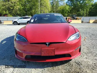 2022 Tesla Model S z VIN 5YJSA1E52NF493799, wystawiony jako Copart lot #53256075 z przebiegiem 34 479 mil mil oraz Szkoda całkowita • Salvage title. Historia ofert i sprzedaży dostępna na DreamBid. Obrazek 5.