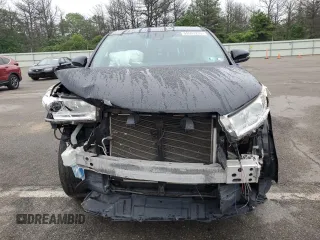 2018 Toyota Highlander LE z VIN 5TDBZRFH3JS871179, wystawiony jako Copart lot #59553235 z przebiegiem 130 069 mil mil oraz Szkoda całkowita • Salvage title. Historia ofert i sprzedaży dostępna na DreamBid. Obrazek 5.