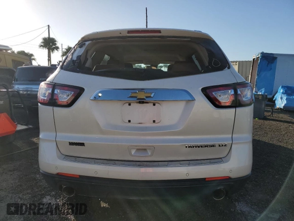 2015 Chevrolet Traverse LTZ z VIN 1GNKRJKD0FJ205512, wystawiony jako Copart lot #44443585 z przebiegiem Nie podano mil oraz Nie do naprawy • Non repairable. Historia ofert i sprzedaży dostępna na DreamBid. Obrazek 6.
