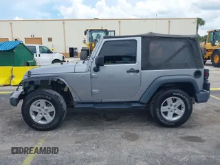 2017 Jeep Wrangler Sport с VIN 1C4AJWAG5HL612799, выставлен на аукционе IAAI как лот 42400375 с пробегом Не указан миль и . История ставок и продаж доступна на DreamBid. Изображение 14.
