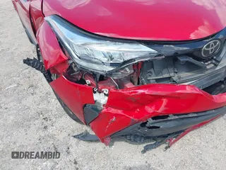 2022 Toyota C-HR XLE z VIN NMTKHMBX4NR141627, wystawiony jako IAAI lot #42108475 z przebiegiem 49 564 mil mil oraz . Historia ofert i sprzedaży dostępna na DreamBid. Obrazek 6.