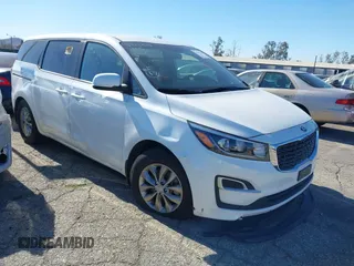 2019 Kia Sedona EX with VIN KNDMB5C18K6552505, listed as a IAAI auction lot 41372767 with 61,268 mi miles. Bid and sale history available at carsss.com. Image 1.