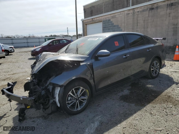 2024 Kia Forte LXS with VIN 3KPF24AD4RE773605, listed as a Copart auction lot 48495265 with 0 mi miles and Salvage Title. Bid and sale history available at carsss.com. Image 1.