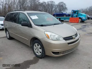 2004 Toyota Sienna CE with VIN 5TDZA23C94S043521, listed as a IAAI auction lot 41717330 with 369,802 mi miles. Bid and sale history available at carsss.com. Image 1.
