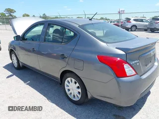 2016 Nissan Versa S Plus with VIN 3N1CN7AP6GL850122, listed as a IAAI auction lot 42167881 with 88,303 mi miles. Bid and sale history available at carsss.com. Image 3.