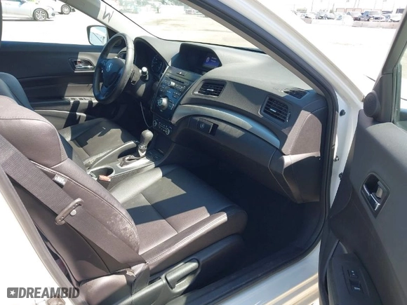 2018 Acura ILX with VIN 19UDE2F32JA008887, listed as a IAAI auction lot 41976029 with 59,457 mi miles. Bid and sale history available at carsss.com. Image 5.