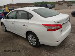 2014 Nissan Sentra SR z VIN 3N1AB7AP1EL646194, wystawiony jako IAAI lot #42393110 z przebiegiem 160 656 mil mil oraz . Historia ofert i sprzedaży dostępna na DreamBid. Obrazek 3.