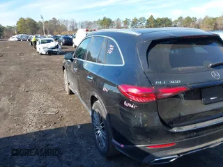 2025 Mercedes-Benz GLC with VIN W1NKM4HB9SF262473, listed as a IAAI auction lot 40948248 with 4,743 mi miles. Bid and sale history available at carsss.com. Image 14.
