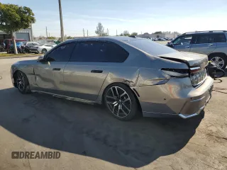 2024 BMW 7 Series 740i xDrive with VIN WBA33EH08RCR40142, listed as a Copart auction lot 87802195 with 6,409 mi miles and Salvage Title. Bid and sale history available at carsss.com. Image 2.