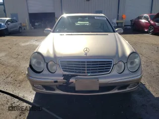 2003 Mercedes-Benz E 320 z VIN WDBUF65JX3A128263, wystawiony jako Copart lot #87302304 z przebiegiem 135 367 mil mil oraz Szkoda całkowita • Salvage title. Historia ofert i sprzedaży dostępna na DreamBid. Obrazek 5.