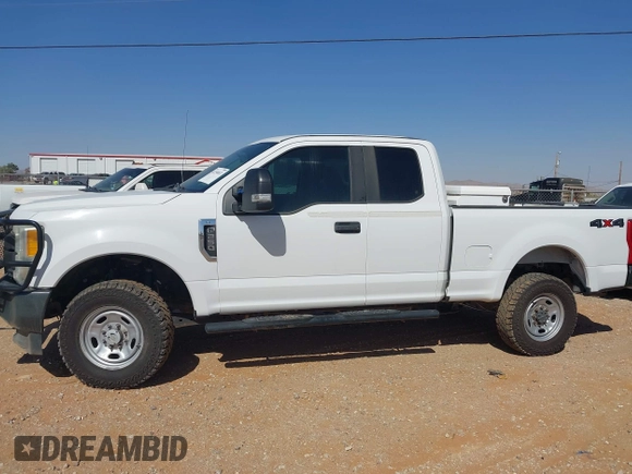 2017 Ford F-250 XLT с VIN 1FT7X2B61HEC10144, выставлен на аукционе IAAI как лот 42256812 с пробегом 123 380 миль миль и . История ставок и продаж доступна на DreamBid. Изображение 14.