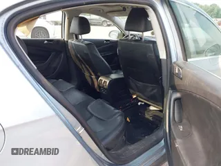 2007 Volkswagen Passat Wolfsburg Edition with VIN WVWAK73C77P152906, listed as a IAAI auction lot 42404087 with Not provided miles and . Bid and sale history available at DreamBid. Image 8.