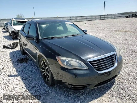2014 Chrysler 200 Touring z VIN 1C3CCBBGXEN152330, wystawiony jako Copart lot #52295375 z przebiegiem 211 585 mil mil oraz Szkoda całkowita • Salvage title. Historia ofert i sprzedaży dostępna na DreamBid. Obrazek 11.