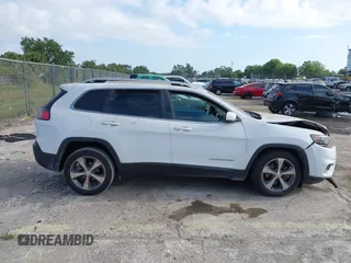 2019 Jeep Cherokee Limited z VIN 1C4PJLDB9KD381271, wystawiony jako IAAI lot #42156955 z przebiegiem 88 194 mil mil oraz . Historia ofert i sprzedaży dostępna na DreamBid. Obrazek 12.