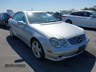 2005 Mercedes-Benz CLK 320 with VIN WDBTJ65J35F145745, listed as a IAAI auction lot 42004415 with 189,275 mi miles and . Bid and sale history available at carsss.com. Image 1.