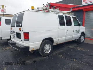 2007 Ford Econoline Cargo Commercial z VIN 1FTNE24L57DA71009, wystawiony jako IAAI lot #42333263 z przebiegiem 184 489 mil mil oraz . Historia ofert i sprzedaży dostępna na DreamBid. Obrazek 4.