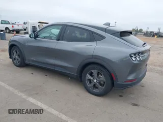2021 Ford Mustang Mach-E Select z VIN 3FMTK1RM8MMA18120, wystawiony jako IAAI lot #42077686 z przebiegiem 71 626 mil mil oraz . Historia ofert i sprzedaży dostępna na DreamBid. Obrazek 3.