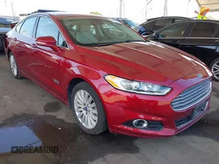 2014 Ford Fusion Titanium с VIN 3FA6P0SU1ER269711, выставлен на аукционе IAAI как лот 42335616 с пробегом 125 699 миль миль и . История ставок и продаж доступна на DreamBid. Изображение 1.
