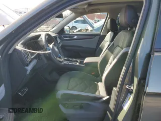 2024 Volkswagen Atlas Peak Edition SEL with VIN 1V2GR2CA3RC619979, listed as a Copart auction lot 45716235 with 2,407 mi miles and Salvage title. Bid and sale history available at DreamBid. Image 7.