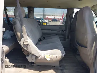 2004 GMC Safari with VIN 1GKDM19X14B502929, listed as a IAAI auction lot 42096114 with 221,352 mi miles. Bid and sale history available at carsss.com. Image 8.