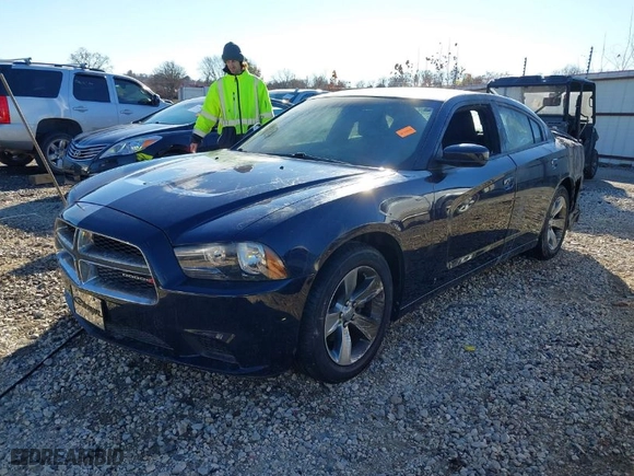 2012 Dodge Charger SE with VIN 2C3CDXBG3CH215591, listed as a IAAI auction lot 40900747 with 1 mi miles. Bid and sale history available at carsss.com. Image 2.