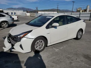 2016 Toyota Prius Two z VIN JTDKBRFU8G3002198, wystawiony jako Copart lot #53070535 z przebiegiem 249 536 mil mil oraz Szkoda całkowita • Salvage title. Historia ofert i sprzedaży dostępna na DreamBid. Obrazek 1.