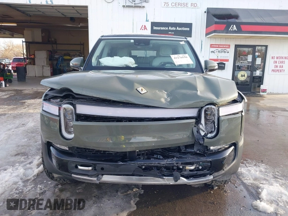 2024 Rivian R1S Launch Edition with VIN 7PDSGABL1RN035074, listed as a IAAI auction lot 41276556 with Not Provided miles. Bid and sale history available at carsss.com. Image 12.