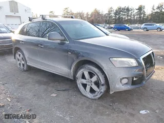 2011 Audi Q5 3.2L Premium Plus with VIN WA1DKAFP7BA008657, listed as a IAAI auction lot 41440493 with 174,033 mi miles. Bid and sale history available at carsss.com. Image 1.