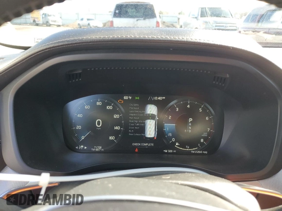 2018 Volvo XC60 Inscription с VIN LYVA22RL0JB114172, выставлен на аукционе Copart как лот 47589465 с пробегом 71 726 миль миль и Списание • Salvage title. История ставок и продаж доступна на DreamBid. Изображение 9.