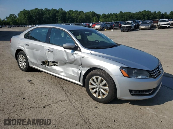 2015 Volkswagen Passat Wolfsburg Edition with VIN 1VWAT7A38FC076440, listed as a Copart auction lot 63204385 with 86,831 mi miles and Salvage title. Bid and sale history available at DreamBid. Image 4.