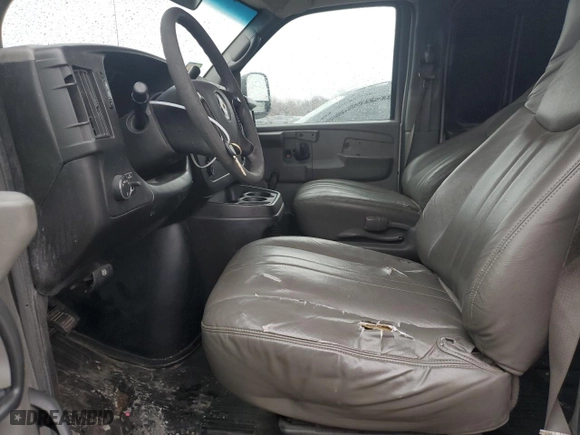 2009 Chevrolet Express Cargo Van with VIN 1GCFG15X591139565, listed as a Copart auction lot 86722474 with 260,502 mi miles and Salvage Title. Bid and sale history available at carsss.com. Image 7.