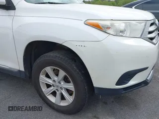 2013 Toyota Highlander with VIN 5TDZA3EH8DS040365, listed as a IAAI auction lot 41939503 with 123,581 mi miles and . Bid and sale history available at DreamBid. Image 17.