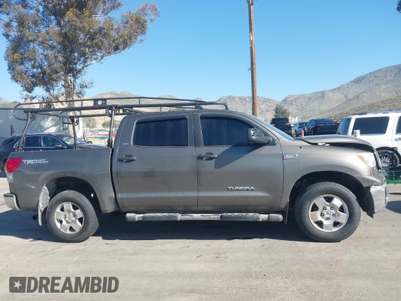 2008 Toyota Tundra z VIN 5TFEV54178X038920, wystawiony jako IAAI lot #41668006 z przebiegiem 217 053 mil mil oraz . Historia ofert i sprzedaży dostępna na DreamBid. Obrazek 13.