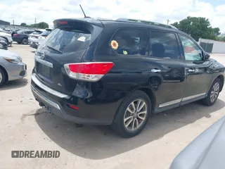 2014 Nissan Pathfinder Platinum with VIN 5N1AR2MN1EC640330, listed as a IAAI auction lot 42627110 with 131,536 mi miles and . Bid and sale history available at DreamBid. Image 4.