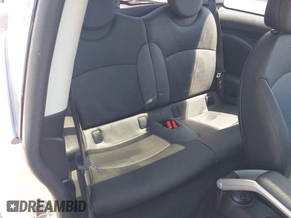 2008 MINI Hardtop with VIN WMWMF33568TT61619, listed as a IAAI auction lot 41997172 with Not Provided miles and . Bid and sale history available at DreamBid. Image 8.