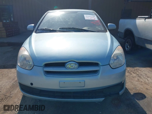 2010 Hyundai Accent GS z VIN KMHCM3AC7AU172494, wystawiony jako IAAI lot #42147729 z przebiegiem 175 187 mil mil oraz . Historia ofert i sprzedaży dostępna na DreamBid. Obrazek 6.