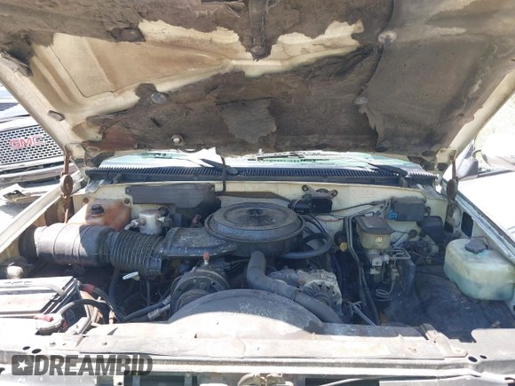 1991 GMC Sierra 1500 with VIN 2GTHC39N2M1512024, listed as a IAAI auction lot 42133143 with 216,701 mi miles and . Bid and sale history available at DreamBid. Image 10.