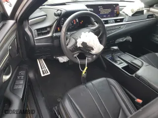 2019 Lexus ES with VIN 58ABZ1B10KU051170, listed as a Copart auction lot 85353424 with 68,345 mi miles and Salvage Title. Bid and sale history available at carsss.com. Image 8.