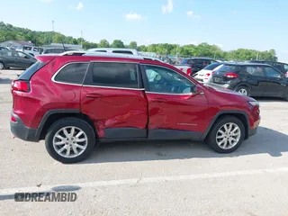 2016 Jeep Cherokee Limited with VIN 1C4PJMDS9GW188443, listed as a IAAI auction lot 42224592 with 173,581 mi miles and . Bid and sale history available at DreamBid. Image 13.