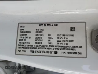 2022 Tesla Model 3 z VIN 5YJ3E1EA1NF371389, wystawiony jako Copart lot #59639665 z przebiegiem 84 719 mil mil oraz Czysty tytuł • Clean title. Historia ofert i sprzedaży dostępna na DreamBid. Obrazek 12.