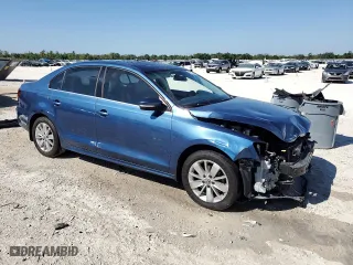 2016 Volkswagen Jetta Sedan 1.4T SE with VIN 3VWD67AJXGM373406, listed as a Copart auction lot 50513785 with 111,640 mi miles and Salvage Title. Bid and sale history available at carsss.com. Image 4.