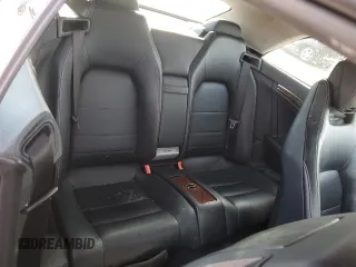 2013 Mercedes-Benz E 350 z VIN WDDKK5KF9DF185188, wystawiony jako Copart lot #52622995 z przebiegiem 89 391 mil mil oraz Szkoda całkowita • Salvage title. Historia ofert i sprzedaży dostępna na DreamBid. Obrazek 10.