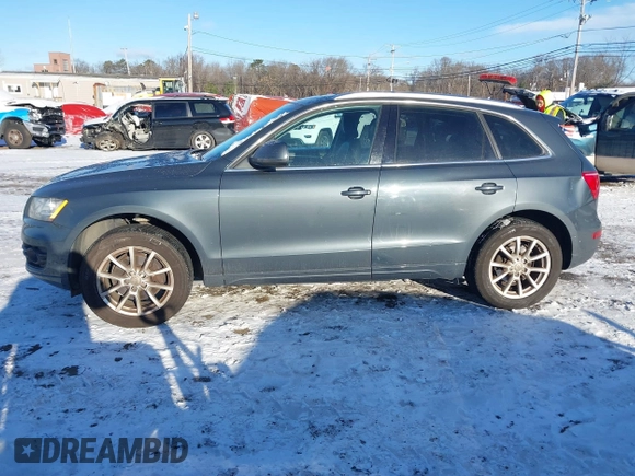 2010 Audi Q5 Premium with VIN WA1CKAFP6AA101860, listed as a IAAI auction lot 41270082 with 283,741 mi miles. Bid and sale history available at carsss.com. Image 14.