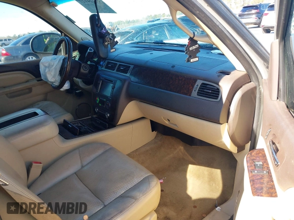 2011 GMC Yukon Denali with VIN 1GKS2EEF8BR346281, listed as a IAAI auction lot 41224127 with 264,311 mi miles. Bid and sale history available at carsss.com. Image 5.