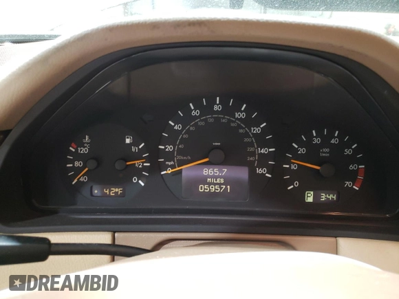 2001 Mercedes-Benz E-Class AWD with VIN WDBJF82J71X043474, listed as a Copart auction lot 45512025 with 59,571 mi miles and Salvage Title. Bid and sale history available at carsss.com. Image 9.