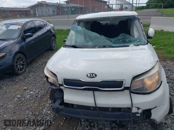 2016 Kia Soul z VIN KNDJN2A21G7289568, wystawiony jako IAAI lot #42292830 z przebiegiem 172 079 mil mil oraz . Historia ofert i sprzedaży dostępna na DreamBid. Obrazek 6.